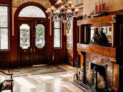 Classic King With Balcony At Curry Mansion คีย์เวสต์ ภายนอก รูปภาพ